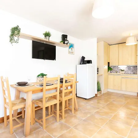 Apartman Duplex Pour 4 Pers. Avec Balcon, Proche Centre Et Telepherique, Parking & Casier A Skis - Fr-1-296-128 *